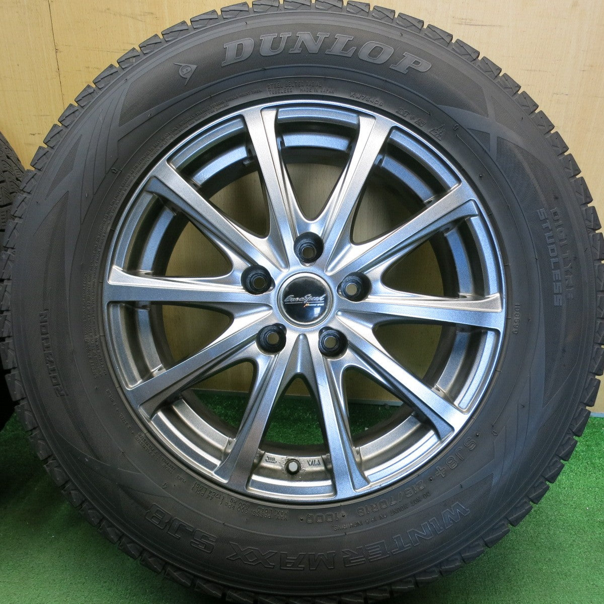 バリ溝！22年！キレイ！9.5分◎スタッドレス 215/70R16 ダンロップ ウインターマックス SJ8 + EuroSpeed MANARAY SPORT ユーロスピード マナレイ 16インチ PCD114.3/5H◎6082303HAス