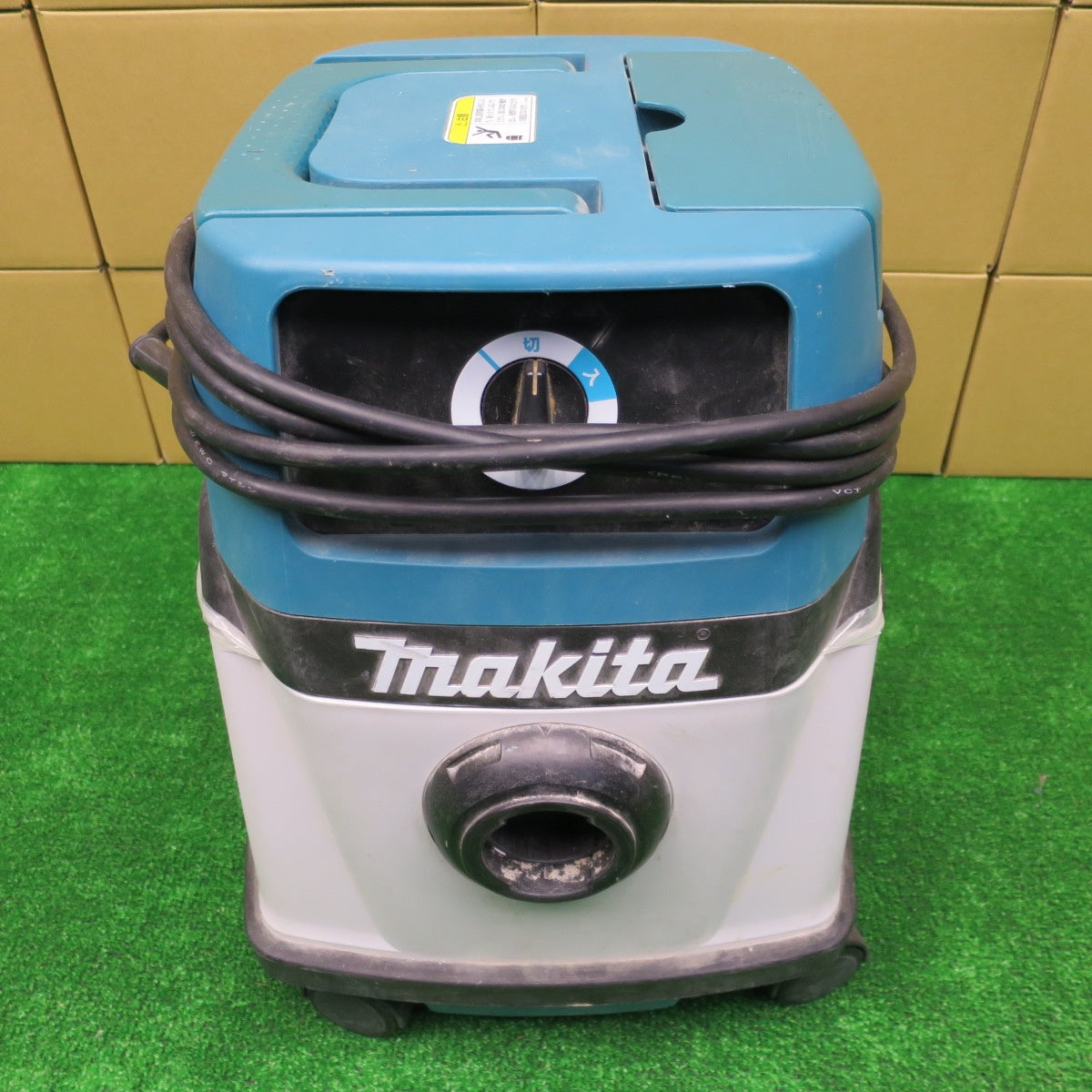 [送料無料] ◆マキタ 乾湿両用 業務用 集じん 機 473 電動 工具 掃除機 コード式 集塵 100V makita◆