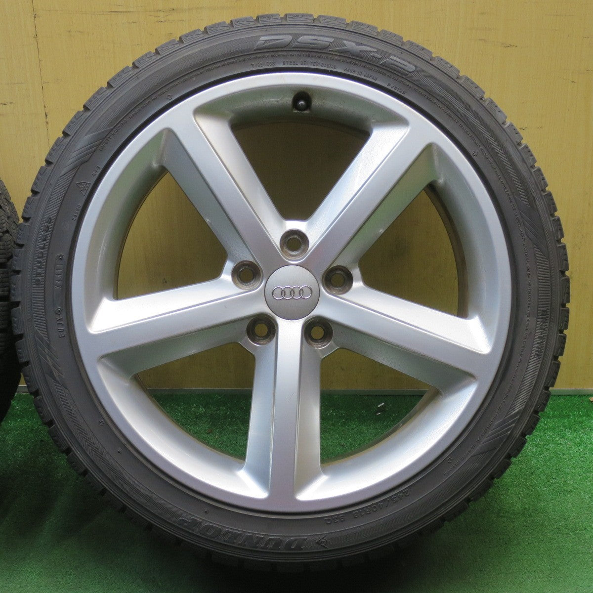 バリ溝！9.5分◎アウディ A4 純正 245/40R18 スタッドレス ダンロップ DSX-2 18インチ PCD112/5H◎6072701NJス