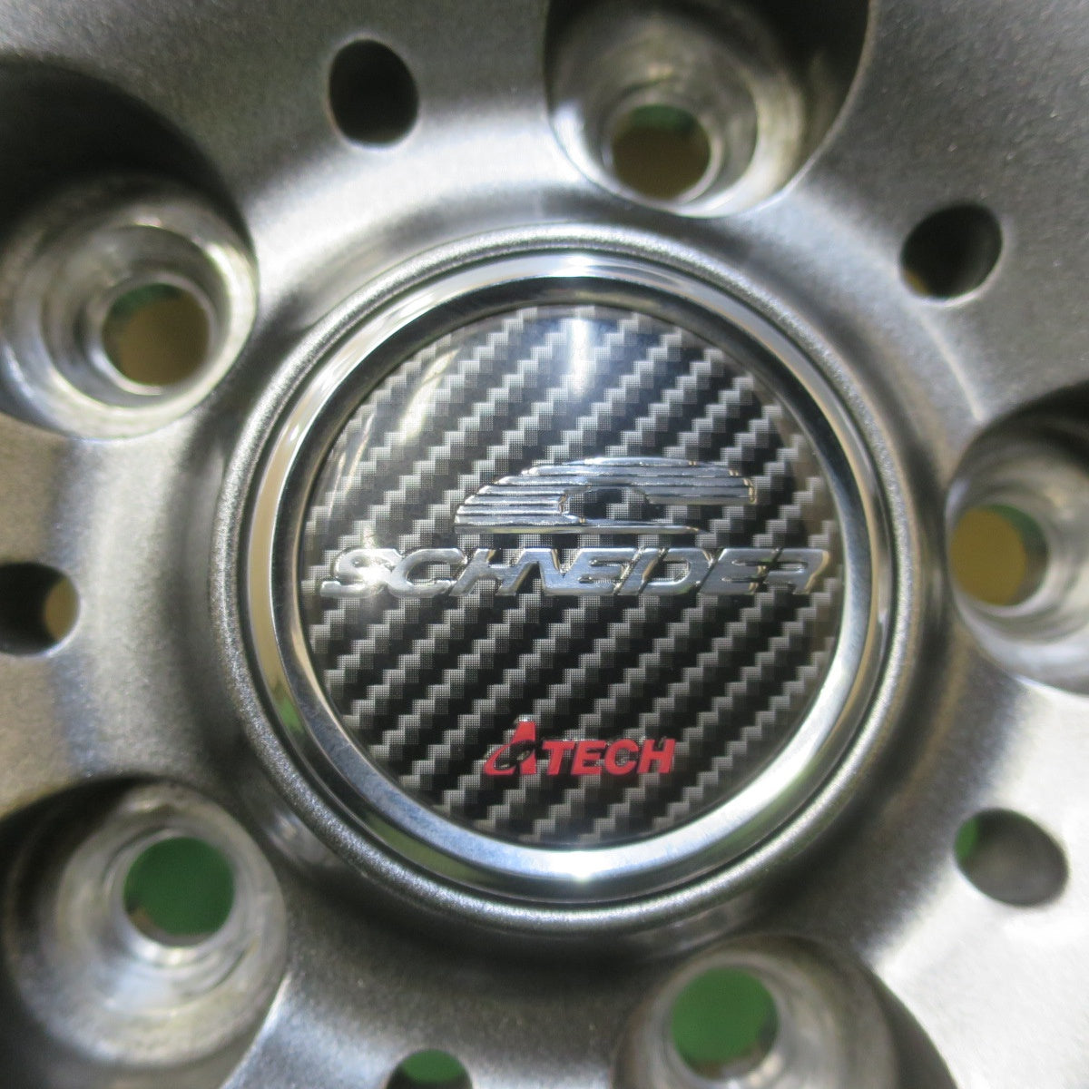 バリ溝！24年！キレイ！9.5分以上◎スタッドレス 195/65R15 ブリヂストン ブリザック VRX2 SCHNEIDER ATECH シュナイダー 15インチ PCD114.3/5H◎6091915イス