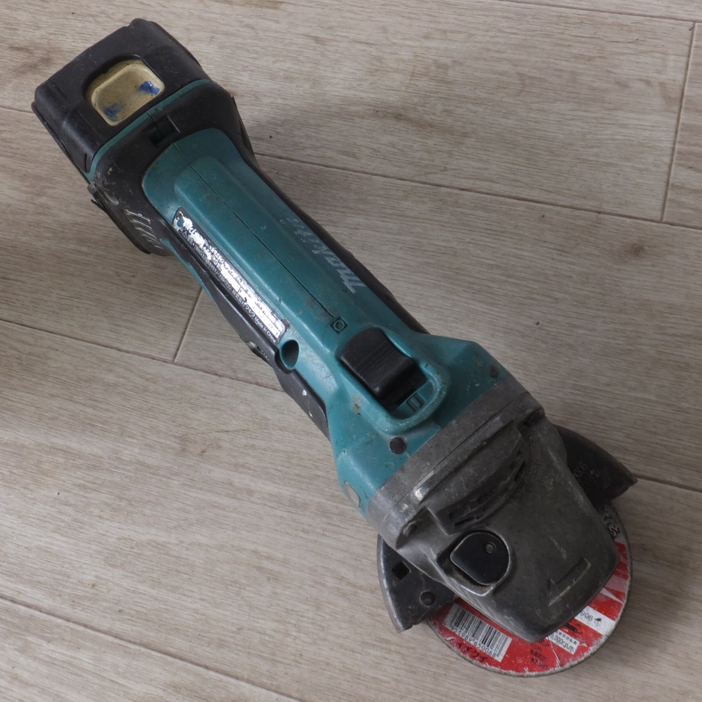 [送料無料] ★マキタ makita 100mm 充電式ディスクグラインダ GA400D　バッテリ BL1450　セット★