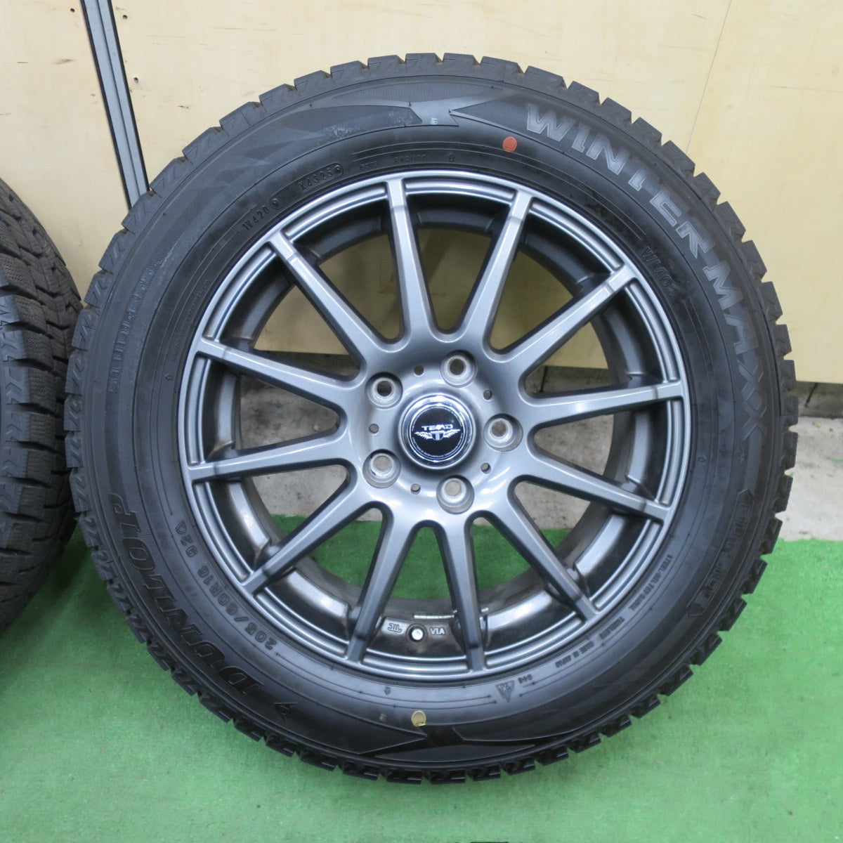 バリ溝！25年！9.5分★スタッドレス 205/60R16 ダンロップ ウインターマックス WM02 TEAD テッド 16インチ PCD114.3/5H★6021807TTス