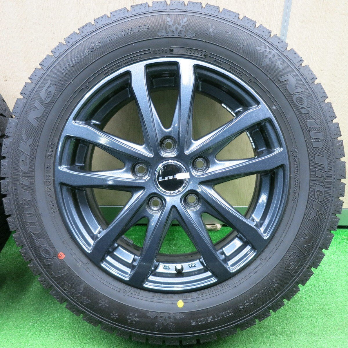 バリ溝！22年！キレイ！ほぼ10分★スタッドレス 195/65R15 オートバックス ノーストレック N5 LEBEN レーベン 15インチ PCD114.3/5H★4120809TNス