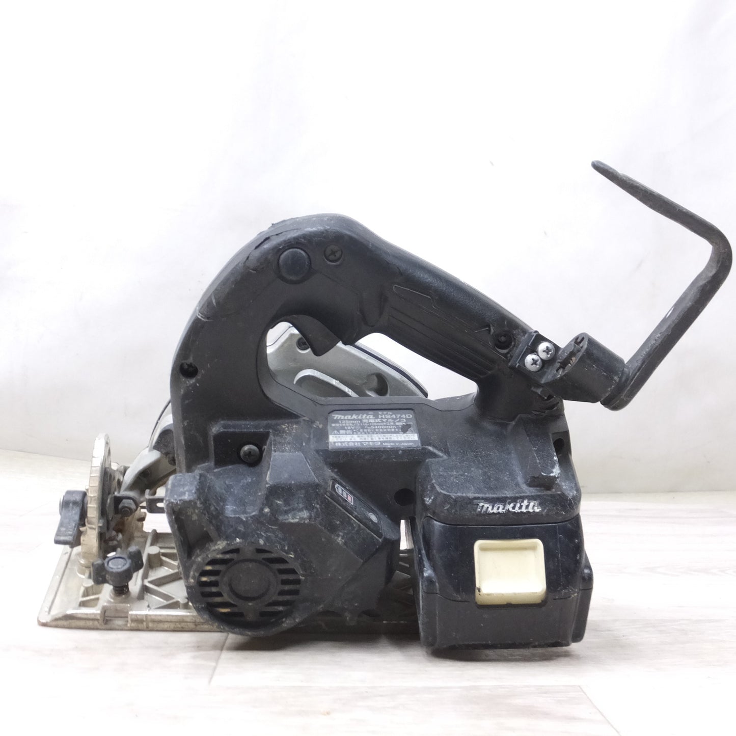 [送料無料] ◆マキタ 125mm 充電式 マルノコ 18V HS474D 119-125mm バッテリー 付き 木工 超硬 丸のこ 丸ノコ 電動 工具◆