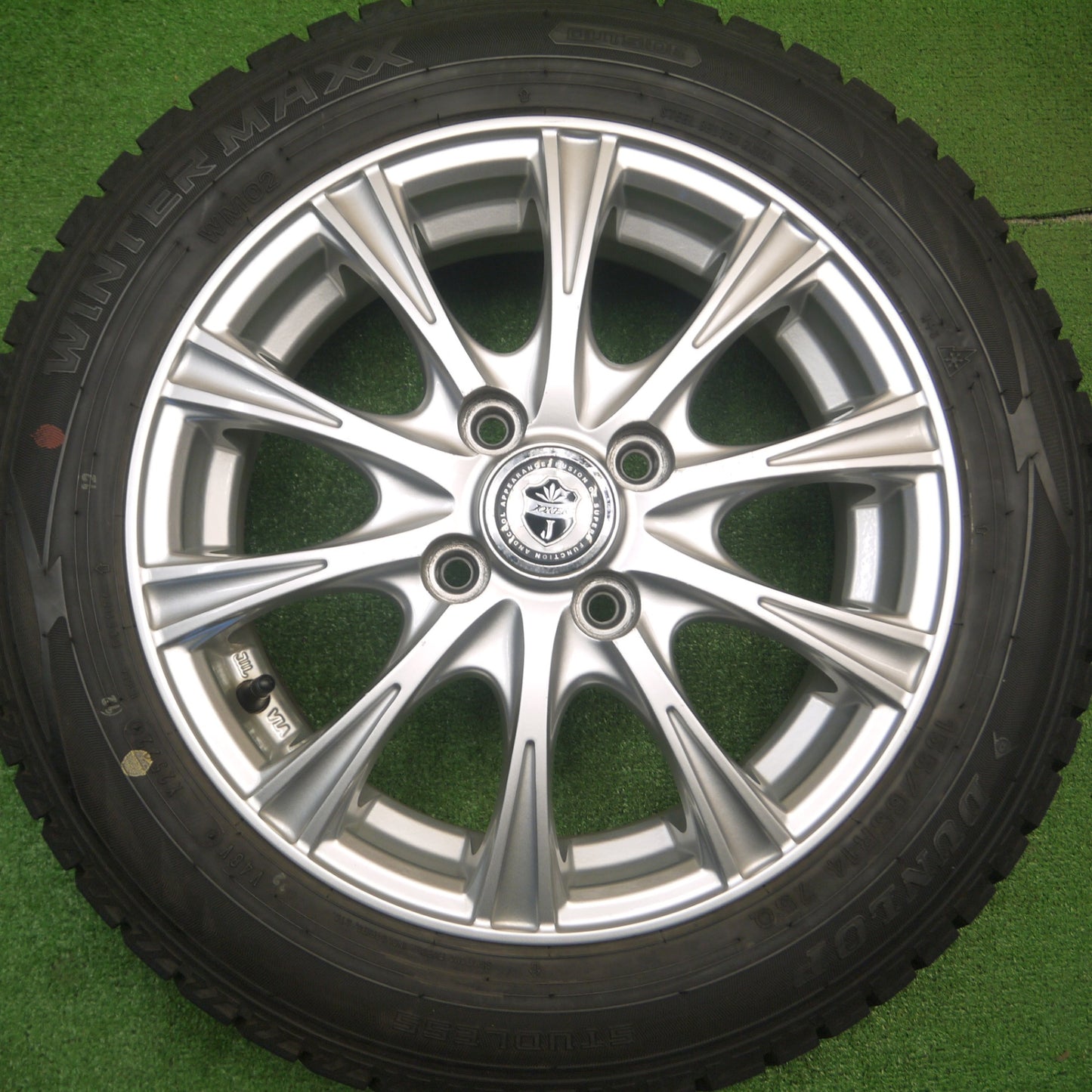 [送料無料] バリ溝！22年！9.5分★スタッドレス 155/65R14 ダンロップ ウインターマックス WM02 JOKER ジョーカー 14インチ PCD100/4H★4111102Hス