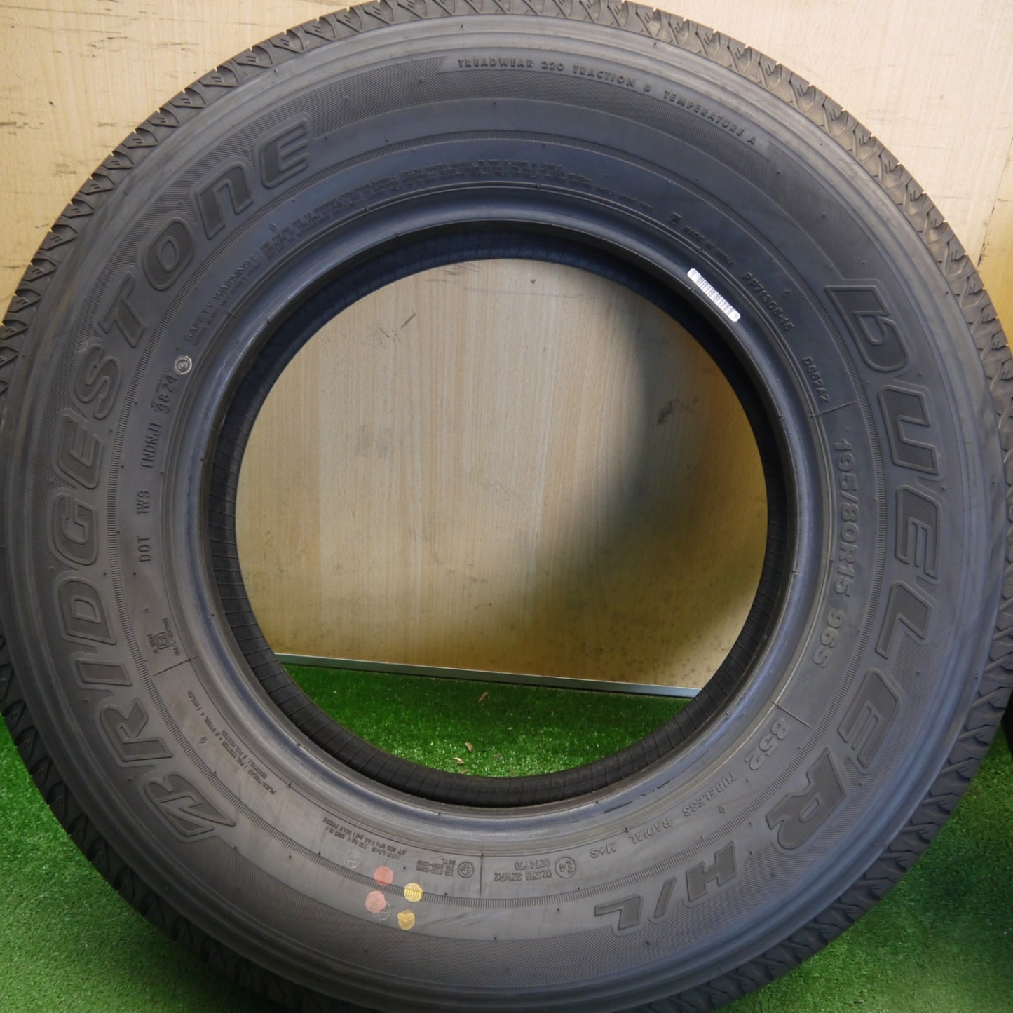 新車外し！24年★195/80R15 ブリヂストン デューラー H/L 852 DUELER タイヤ 15インチ ジムニー シエラ ジムニー ノマド 等★6052204Hノタ