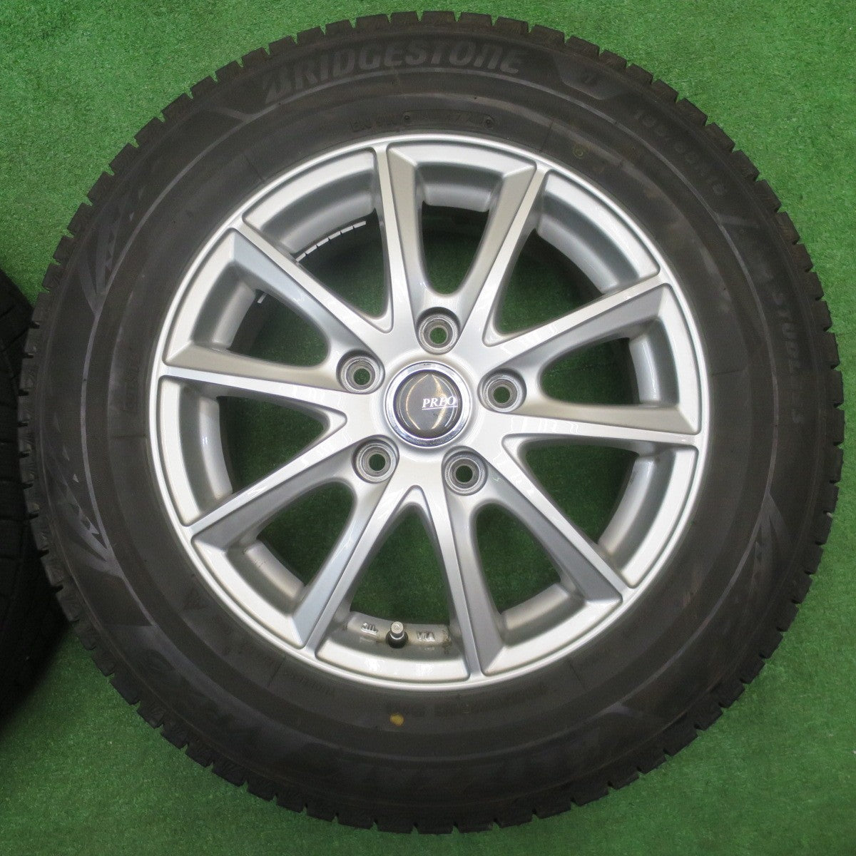 バリ溝！23年！キレイ！9.5分★スタッドレス 195/65R15 ブリヂストン ブリザック VRX3 PREO プレオ 15インチ PCD114.3/5H★5111107NJス