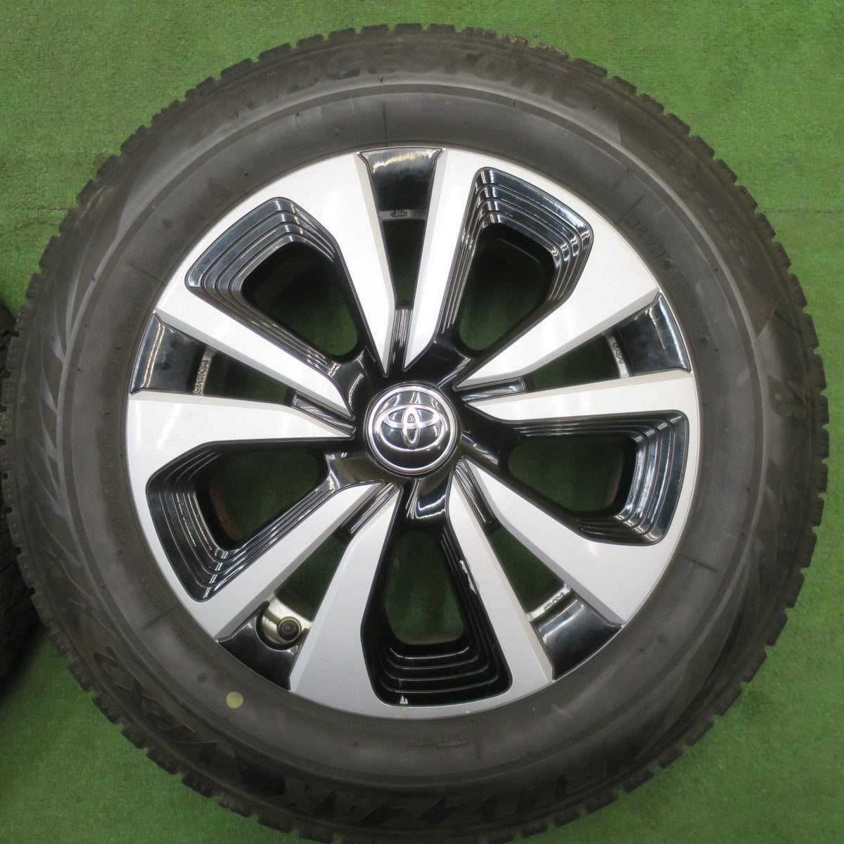 4本価格★トヨタ 50系 プリウス PHV 純正 195/65R15 スタッドレス ブリヂストン ブリザック VRX2 15インチ PCD100/5H★6021402NJス