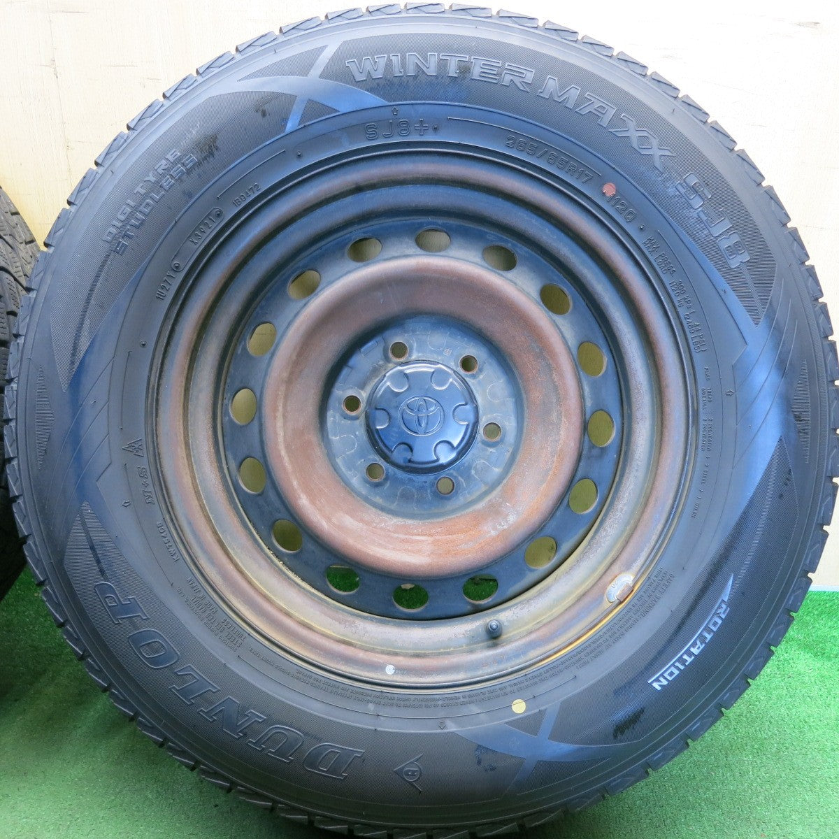 バリ溝！9.5分★トヨタ FJクルーザー 純正 スチール 265/65R17 スタッドレス ダンロップ ウインターマックス SJ8 SJ8+ 17インチ PCD139.7/6H★6061101HAス