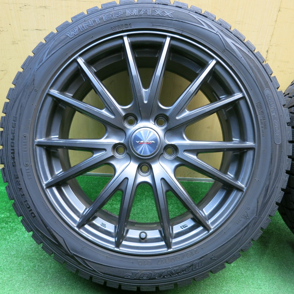 バリ溝！キレイ！9分★スタッドレス 215/50R17 ダンロップ ウインターマックス WM01 VELVA SPORT ヴェルヴァ 17インチ PCD114.3/5H★6012208HAス