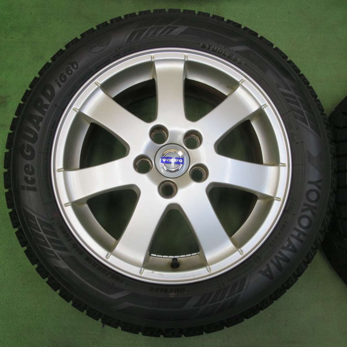 バリ溝！22年！ほぼ10分★ボルボ S40 V50 等 純正 205/55R16 スタッドレス ヨコハマ アイスガード iG60 16インチ PCD108/5H★5110402イス