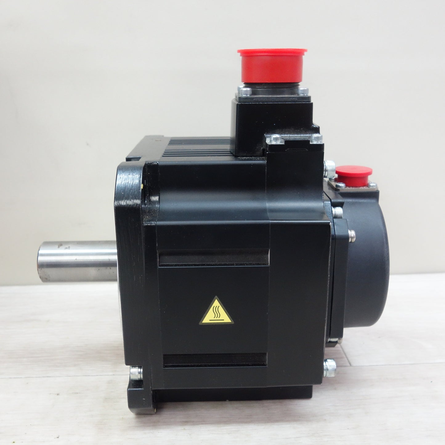 [送料無料] キレイ☆三菱電機 AC サーボー モーター SERVO MOTOR 400V HG-SR1024☆