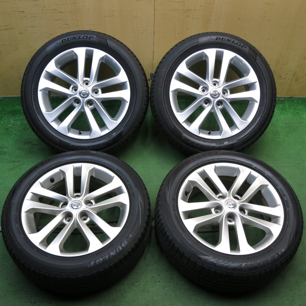 バリ溝！24年！キレイ！9.5分◎日産 ジューク 純正 215/55R17 ダンロップ LE MANS V+ ルマン5+ 17インチ PCD114.3/5H◎6083104KKノ