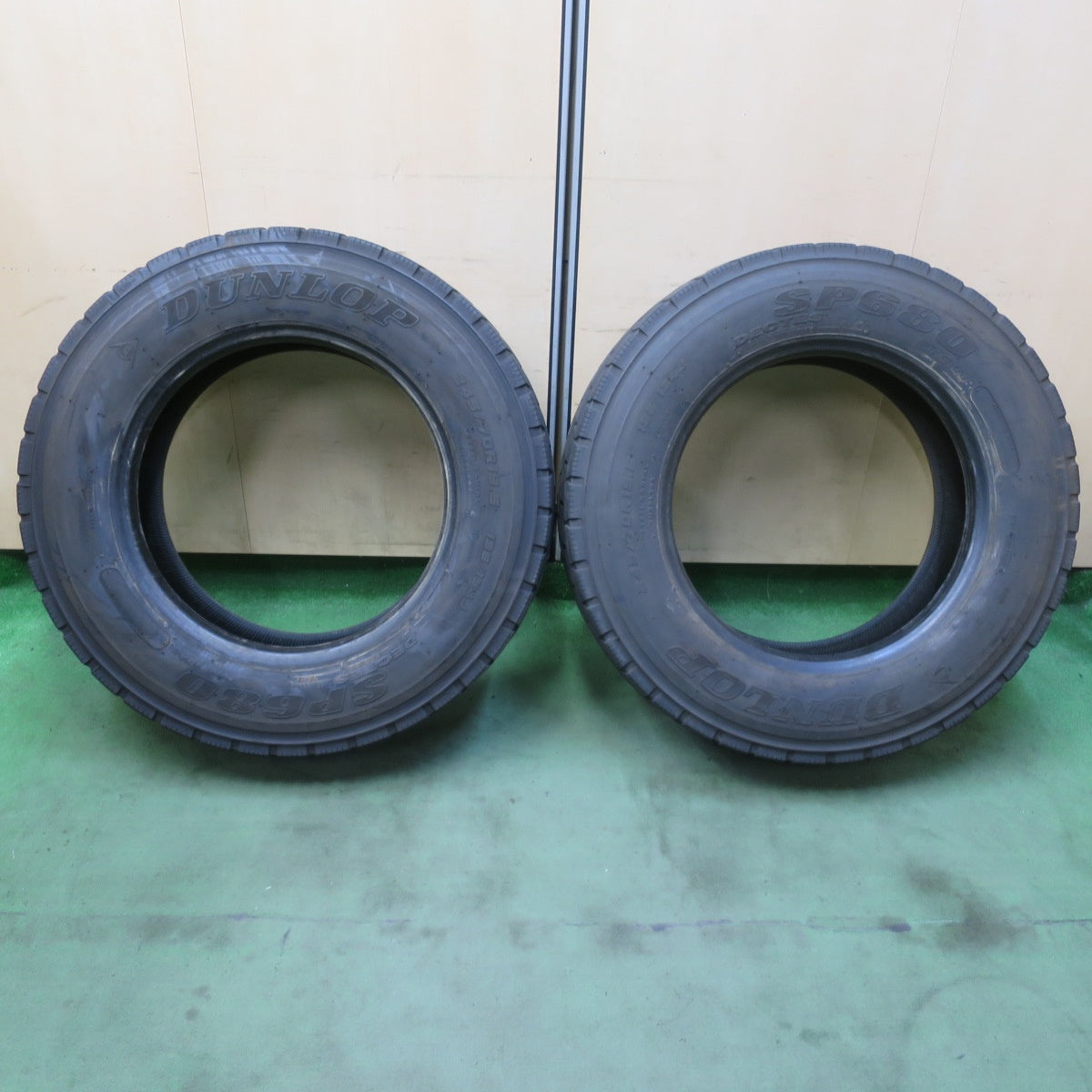 バリ溝！25年！9.5分！2本★トラック タイヤ 245/70R19.5 136/134J ダンロップ デクテス SP680 ミックス オールシーズン DECTES 19.5インチ★6053006イスタ