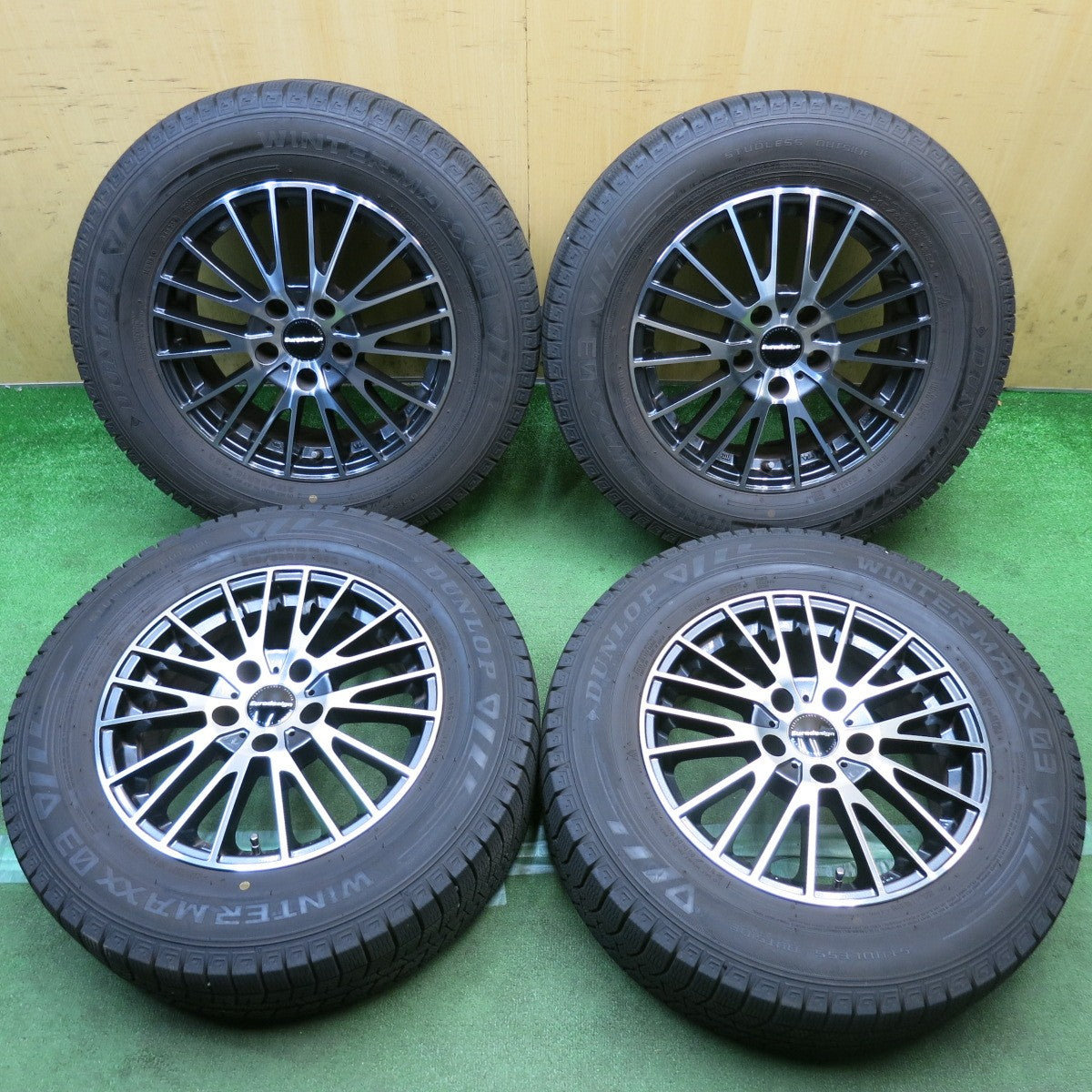 バリ溝！23年！9.5分◎スタッドレス 215/65R16 ダンロップ ウインターマックス 03 Eurodesign CALWER ユーロデザイン カルヴァー 16インチ PCD114.3/5H◎6100307HAス
