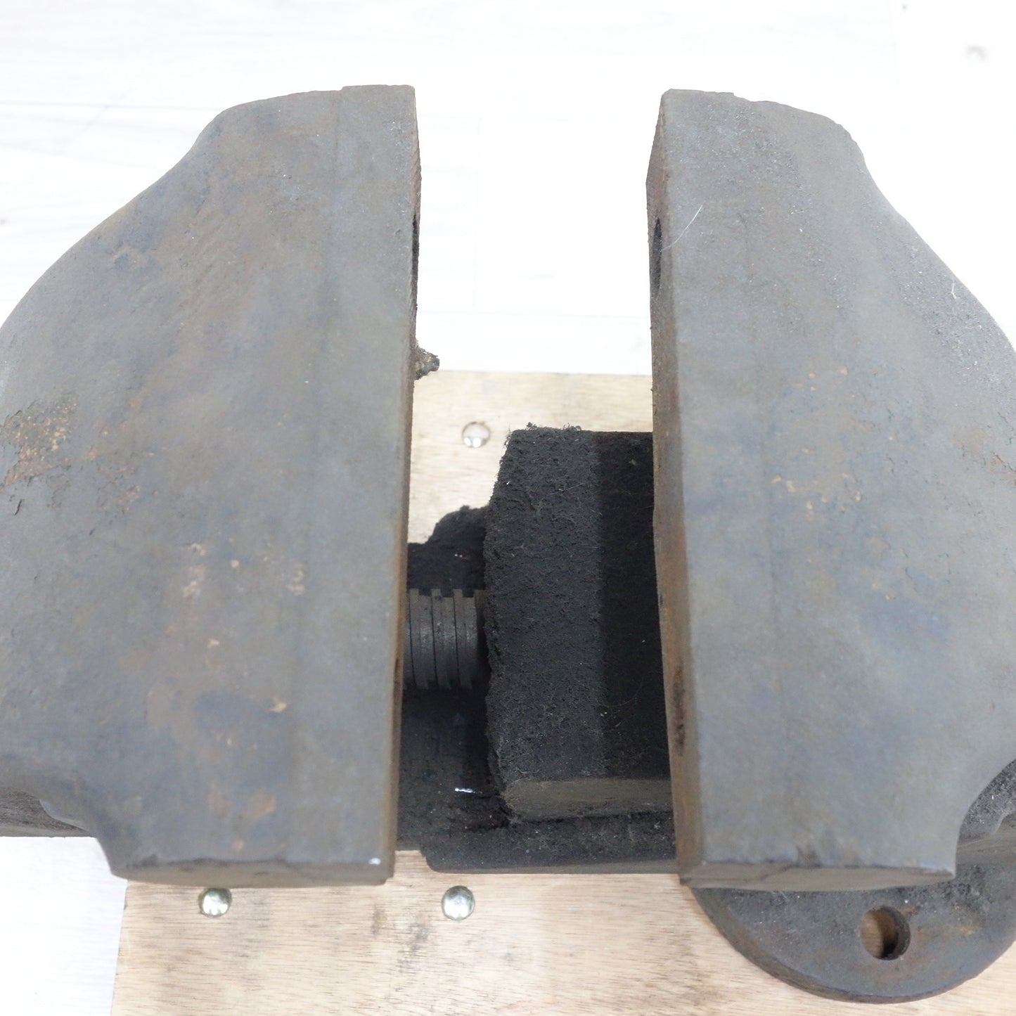 [送料無料] ◆ナベヤ 卓上 万力 150 型式 不明 ベンチ バイス 締め付け 固定 工具 道具②◆