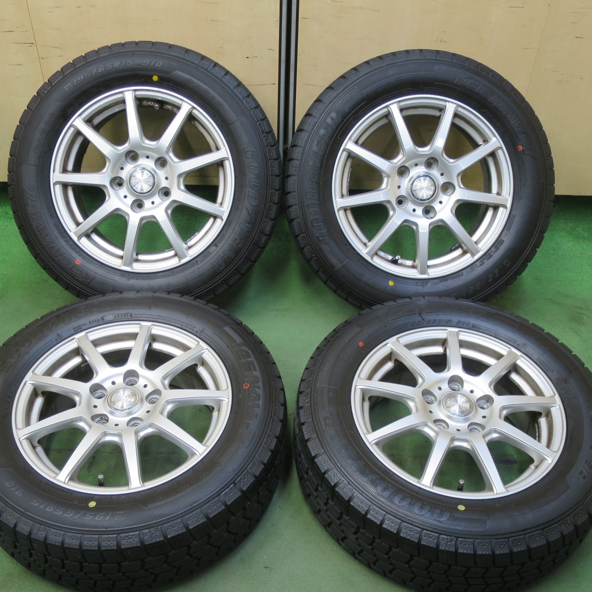 バリ溝！24年！9.5分以上★スタッドレス 195/65R15 グッドイヤー アイスナビ7 ravrion ラブリオン 15インチ PCD114.3/5H★5101401TTス