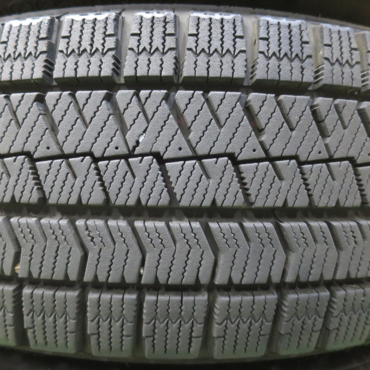 バリ溝！22年！キレイ！9分★プリウス 等 195/65R15 スタッドレス ブリヂストン ブリザック VRX2 VELVA CHARGE ヴェルヴァ 15インチ PCD100/5H★6041503イス