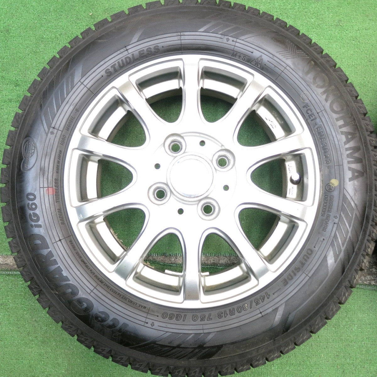 タイヤほぼ未使用！23年★スタッドレス 145/80R13 ヨコハマ アイスガード iG60 LAYCEA レイシア 13インチ PCD100/4H★5061604AKス