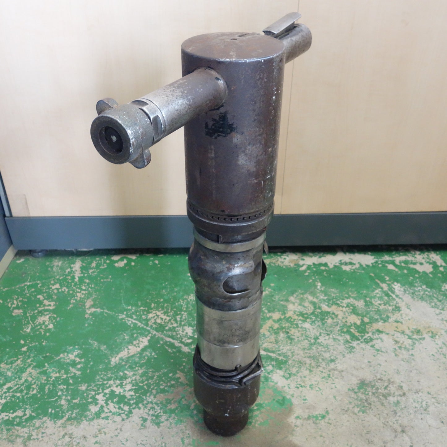 [送料無料] ☆東空 TOKU エアー式 コンクリート ブレーカー TCB型 TCB-300 ハツリ☆