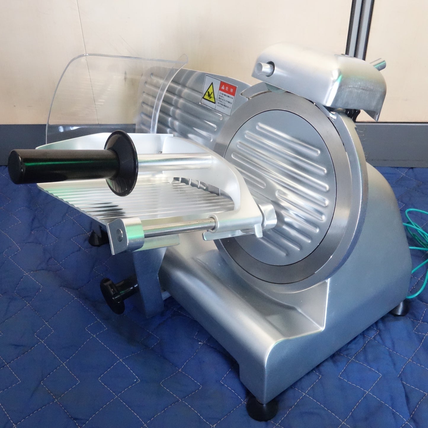 [送料無料] キレイ☆テンポス 業務用 ミート スライサー 回転刃 22cm 100V TBMS-220N 肉 カッター 厨房☆