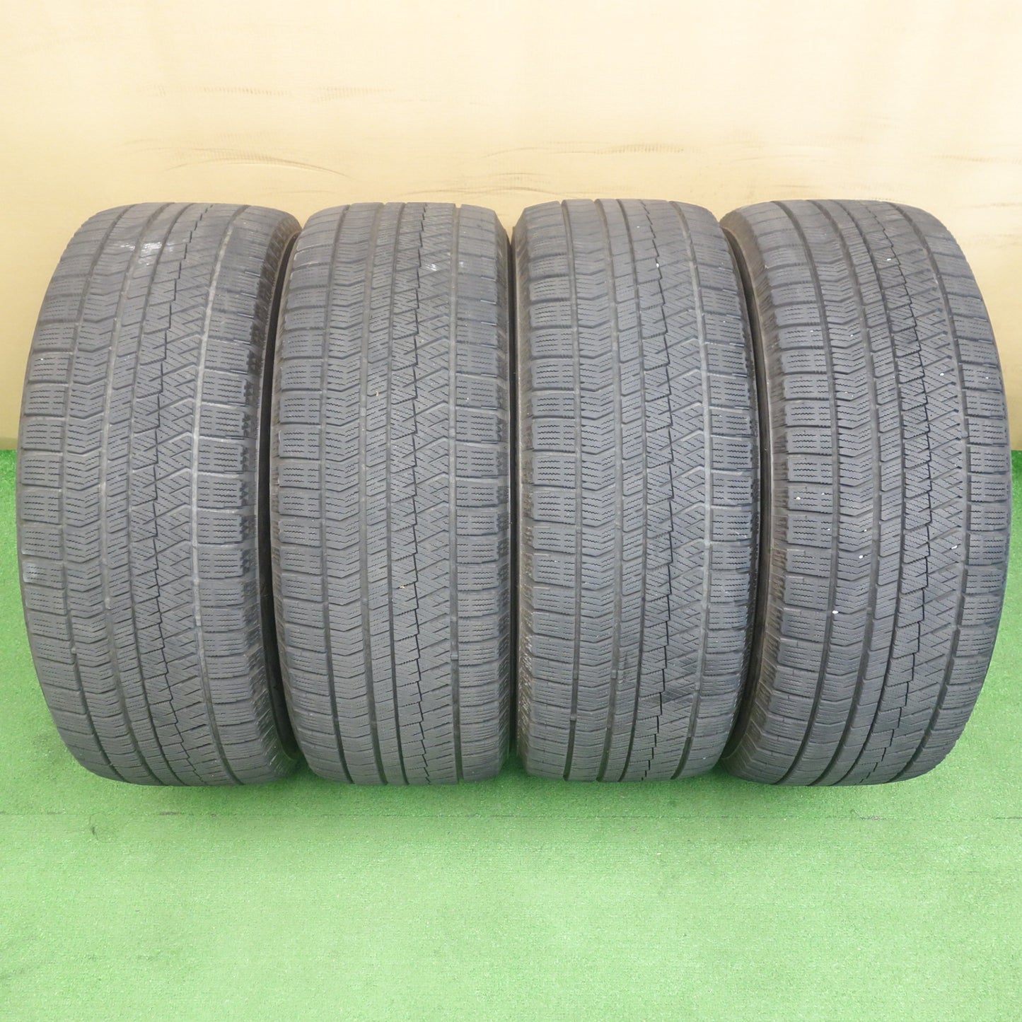 バリ溝！キレイ！9分★トヨタ 30系 アルファード ヴェルファイア SC ZG 純正 235/50R18 スタッドレス ブリヂストン ブリザック VRX2 18インチ PCD114.3/5H★6040401KTス