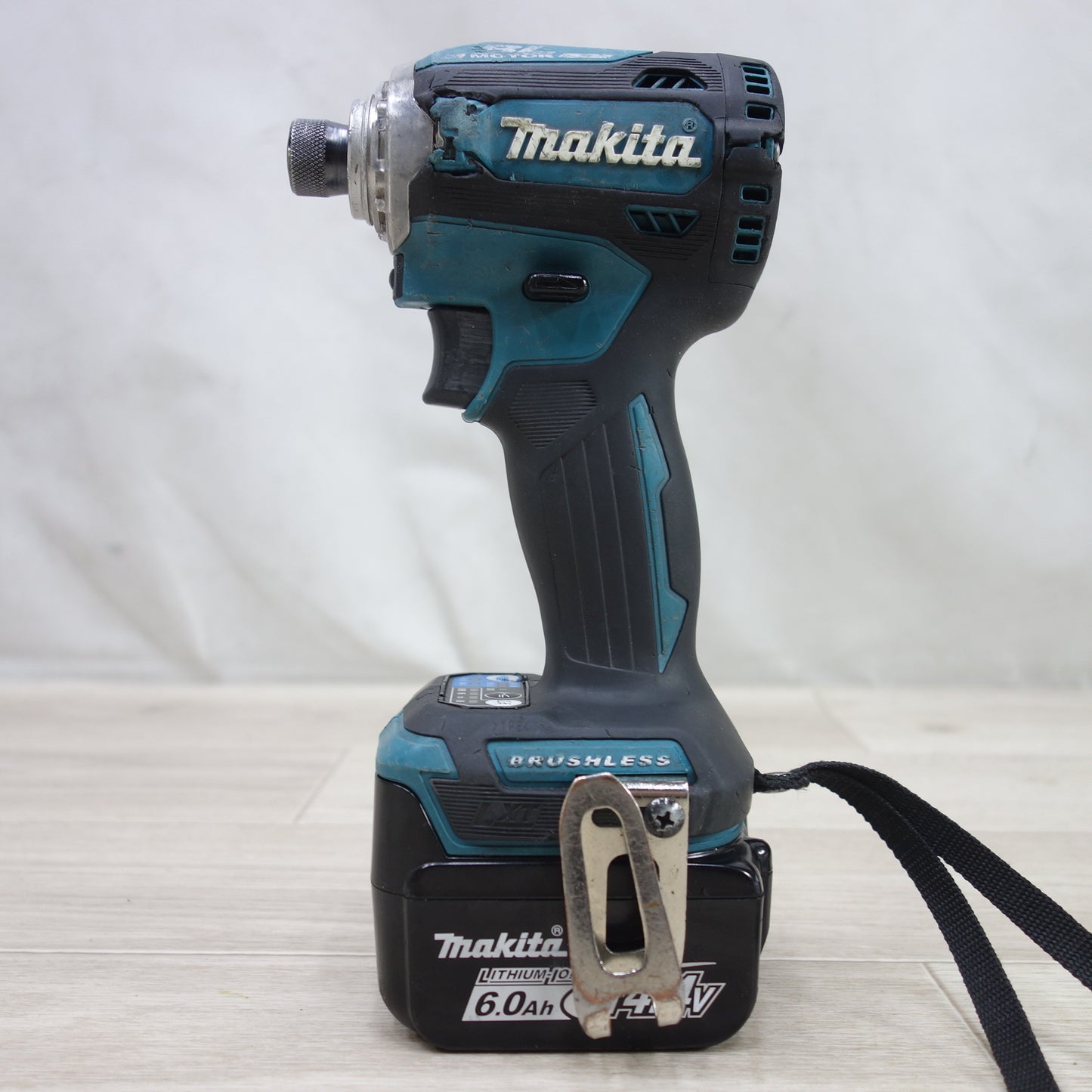[送料無料] ◆マキタ 充電式 インパクトドライバ TD161D 電動 工具 14.4V DIY コードレス Makita◆