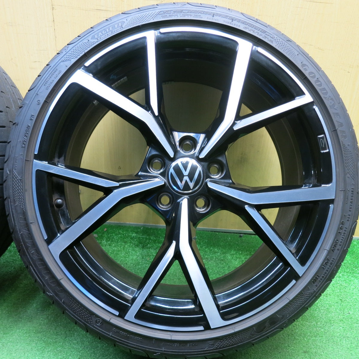 バリ溝！22年！9分★ワーゲン ゴルフ8 GTI 純正 235/35R19 グッドイヤー イーグル F1 SuperSport 19インチ PCD112/5H★6022612HAノ