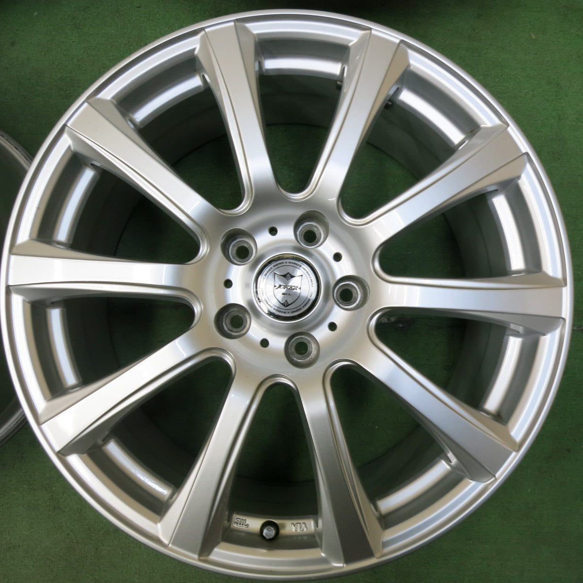 [送料無料] キレイ★JOKER weds ジョーカー ウェッズ 18インチ 18×8J PCD114.3/5H★5011509SYホ