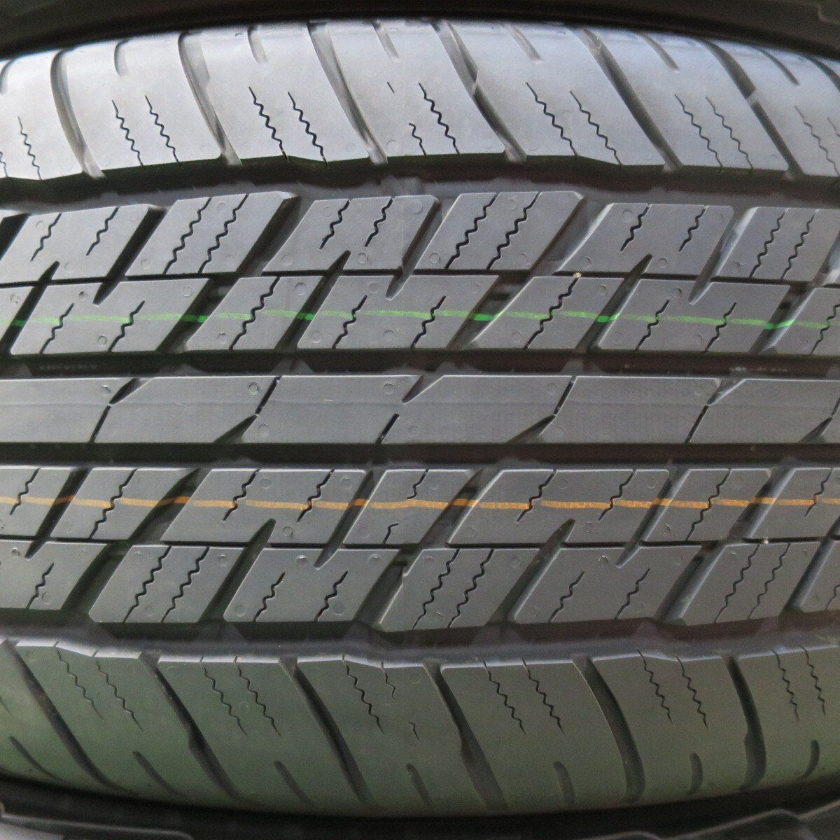 新車外し！24年★265/65R18 ダンロップ AT23 グラントレック タイヤ 18インチ ランクル 250 300 等★5010815イノタ