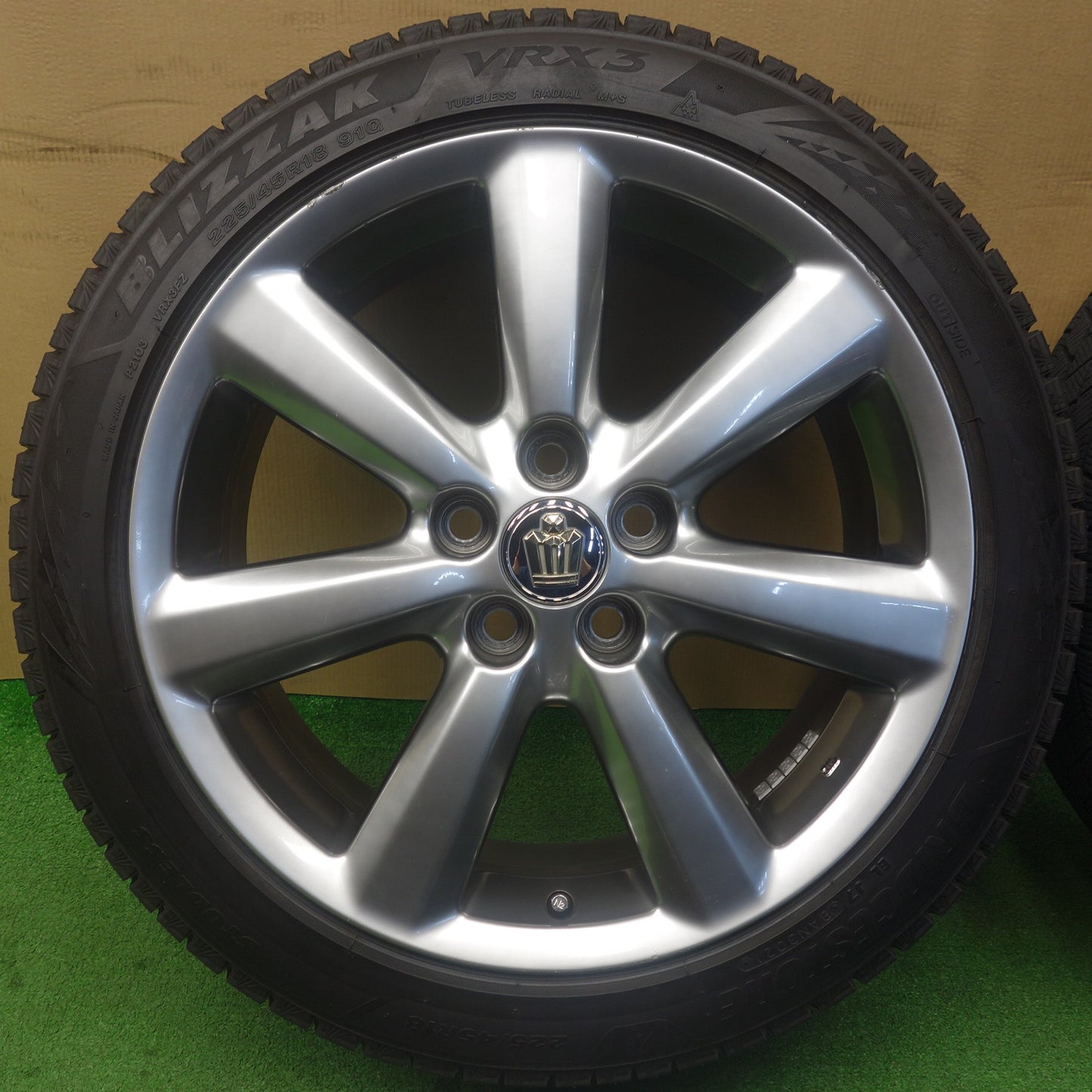 バリ溝！9.5分★トヨタ 180系 クラウン アスリート 純正 225/45R18 スタッドレス ブリヂストン ブリザック VRX3 18インチ PCD114.3/5H★6040302KTス