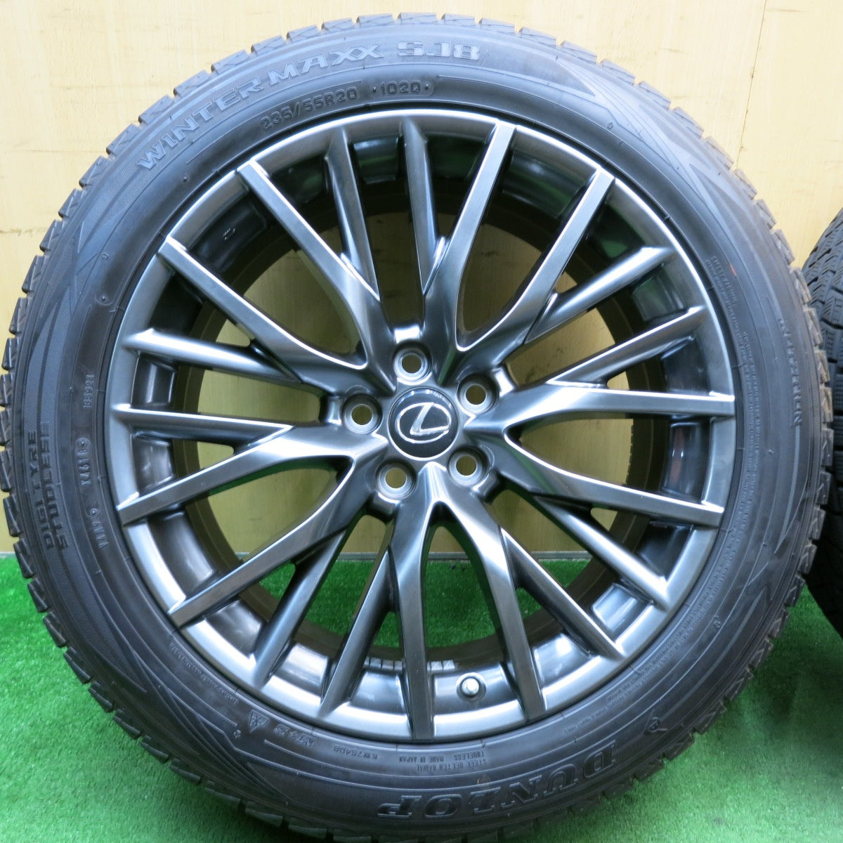 センサー付！バリ溝！キレイ！9.5分★レクサス RX Fスポーツ 純正 235/55R20 スタッドレス ダンロップ ウインターマックス SJ8 20インチ PCD114.3/5H★5060601AKス