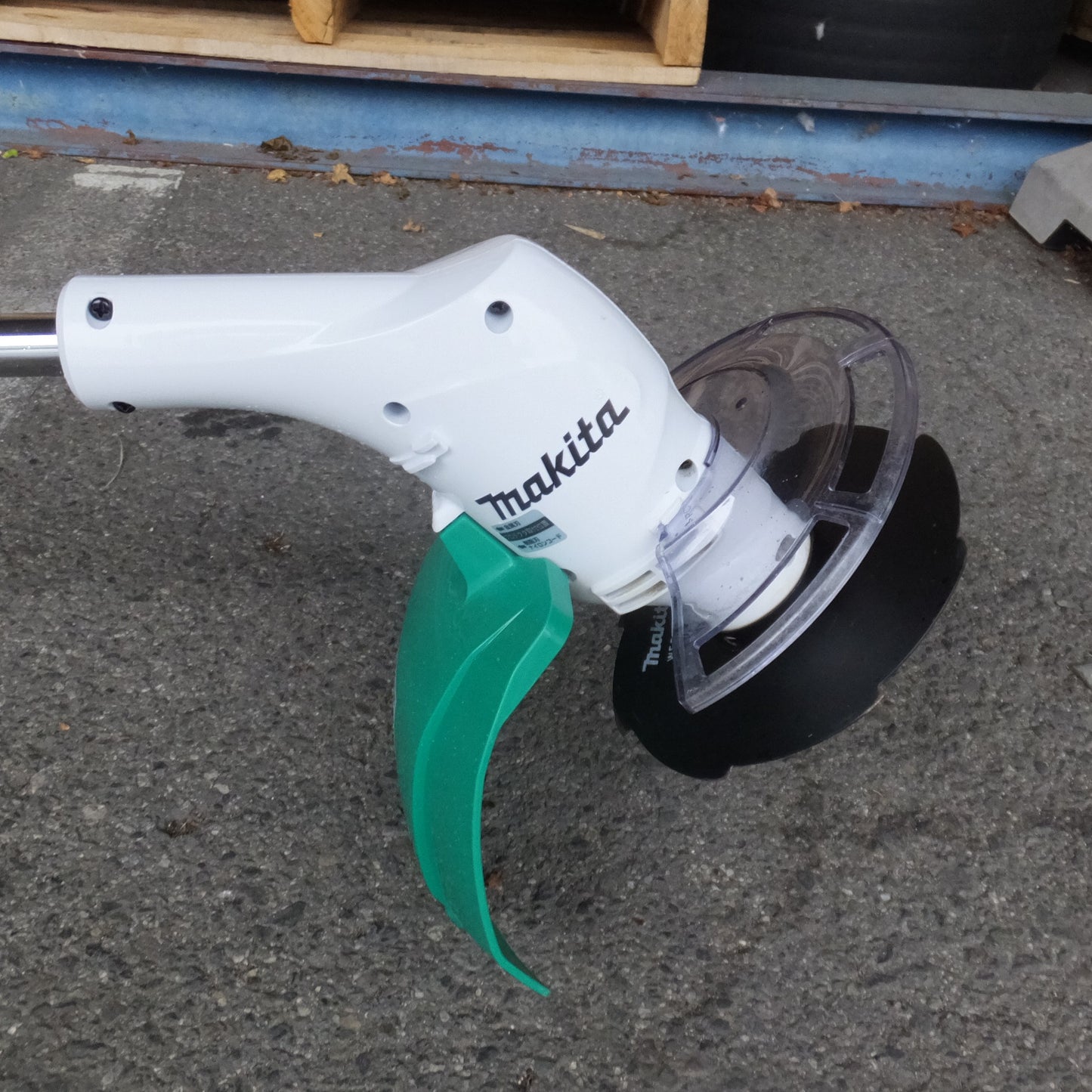 [送料無料] 岐阜発 キレイ★マキタ makita 電気草刈機 MUR1600N　100V～ 3.4A 50-60Hz 320W★
