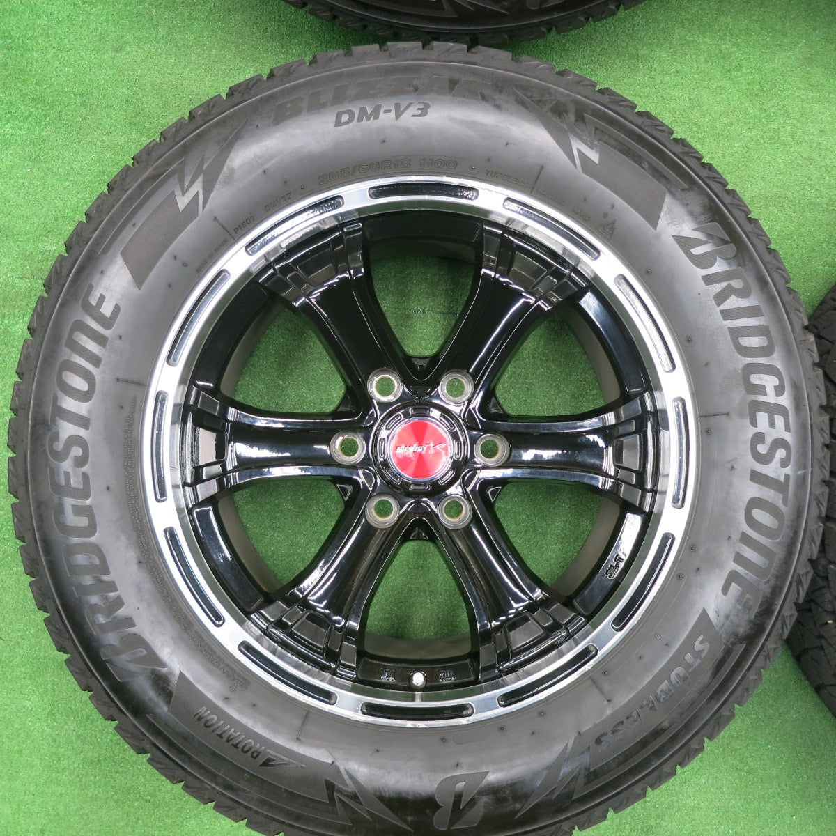 [送料無料] バリ溝！21年！ほぼ10分★スタッドレス 265/60R18 ブリヂストン ブリザック DM-V3 BIGWAY B-MUD K 18インチ PCD139.7/6H★4112305TNス