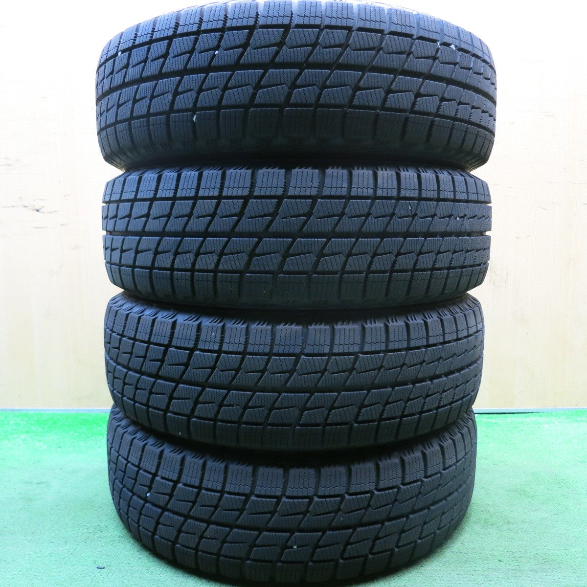 バリ溝！22年！9.5分以上★スタッドレス 195/65R15 アイスエスポルテ タイヤ 15インチ プリウス ノア ヴォクシー ステップワゴン 等★5071710HAスタ