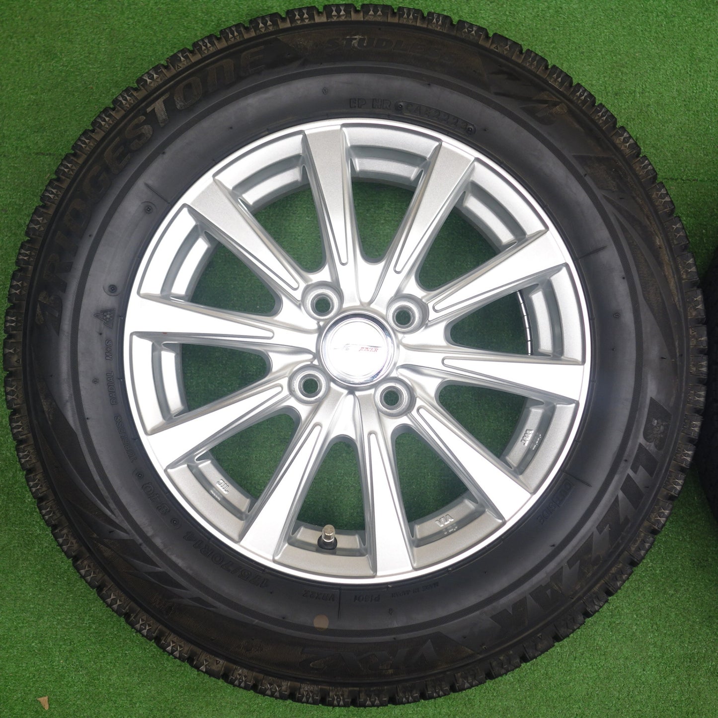 バリ溝！23年！キレイ！ほぼ10分★スタッドレス 175/70R14 ブリヂストン ブリザック VRX2 JOKER ジョーカー 14インチ PCD100/4H★6030603KTス