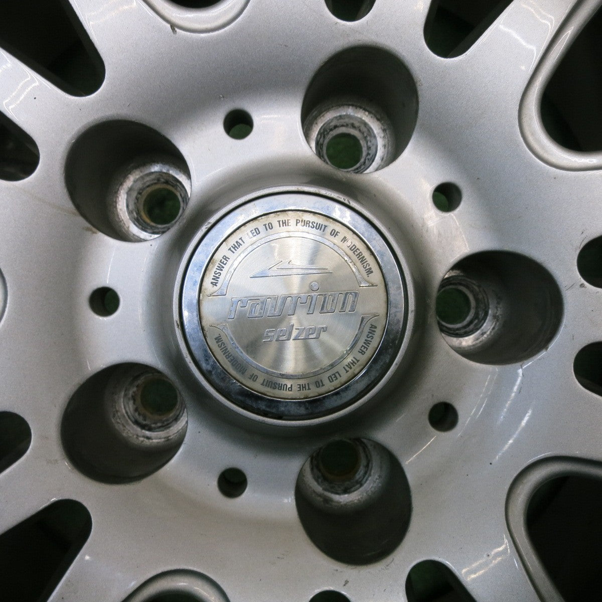 バリ溝！キレイ！8.5分★スタッドレス 215/65R16 ブリヂストン アイスパートナー2 ravrion Selzer ラブリオン 16インチ PCD114.3/5H★5050705NJス