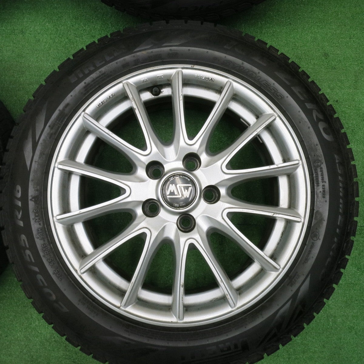 [送料無料] バリ溝！22年！9分★ボルボ 等 MSW O・Z 205/55R16 スタッドレス ピレリ アイスゼロ アシンメトリコ 16インチ OZ PCD108/5H★4111308TNス