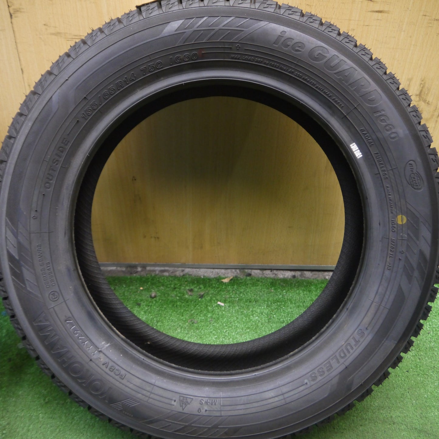 *送料無料* 未使用★スタッドレス 155/65R14 ヨコハマ アイスガード iG60 タイヤ 14インチ タント ミライース ラパン N-ONE 等★4040205Hスタ