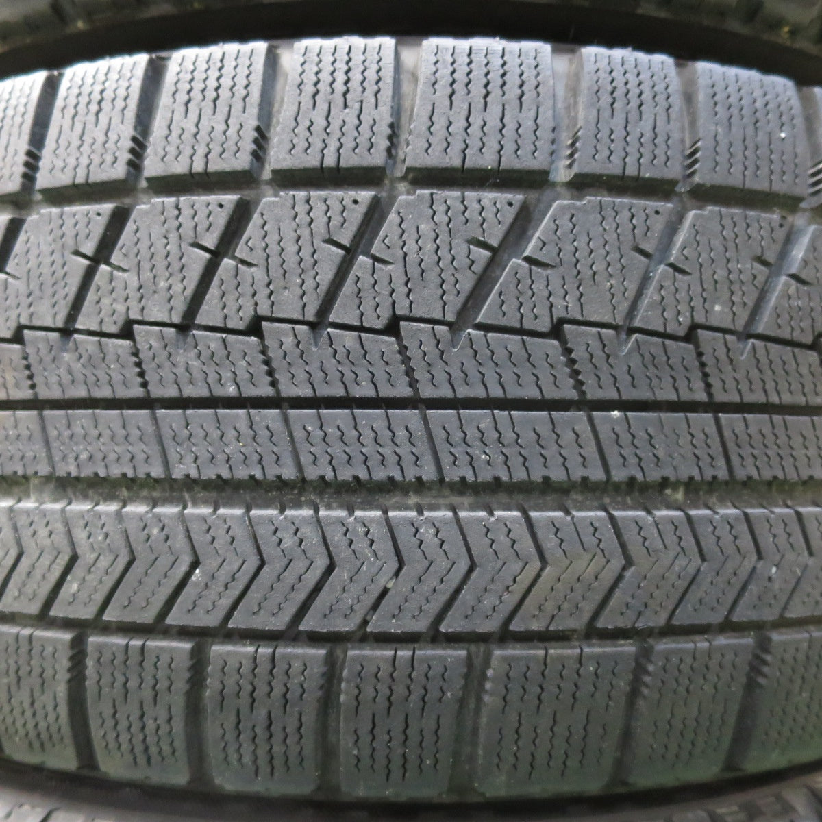 [送料無料] 4本価格★ベンツ等 MAK BREMEN MFF 245/40R18 スタッドレス ブリヂストン ブリザック VRX ブレーメン 18インチ PCD112/5H★4112805イス
