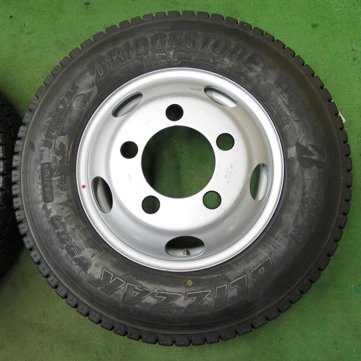 未使用！24年！6本★トラック 205/85R16 117/115N スタッドレス ブリヂストン ブリザック W989 TOPY スチール 115-8C 16インチ PCD208/5H★6052002ナス