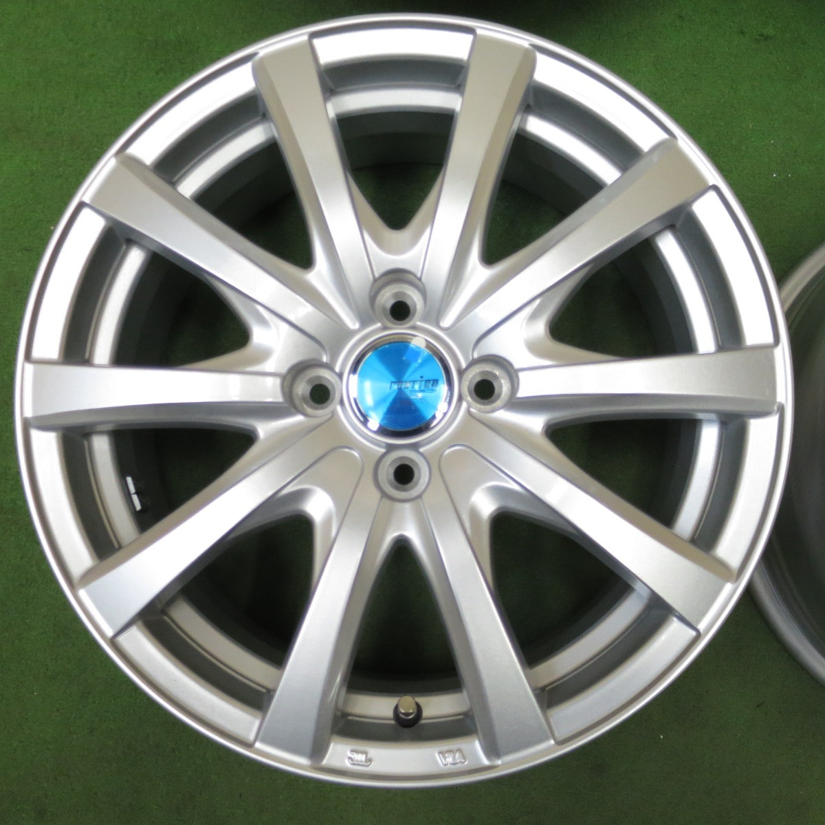 未使用★ravrion RS01 weds 16インチ ホイール ラブリオン ウェッズ 16×6J PCD100/4H★6032705NGホ