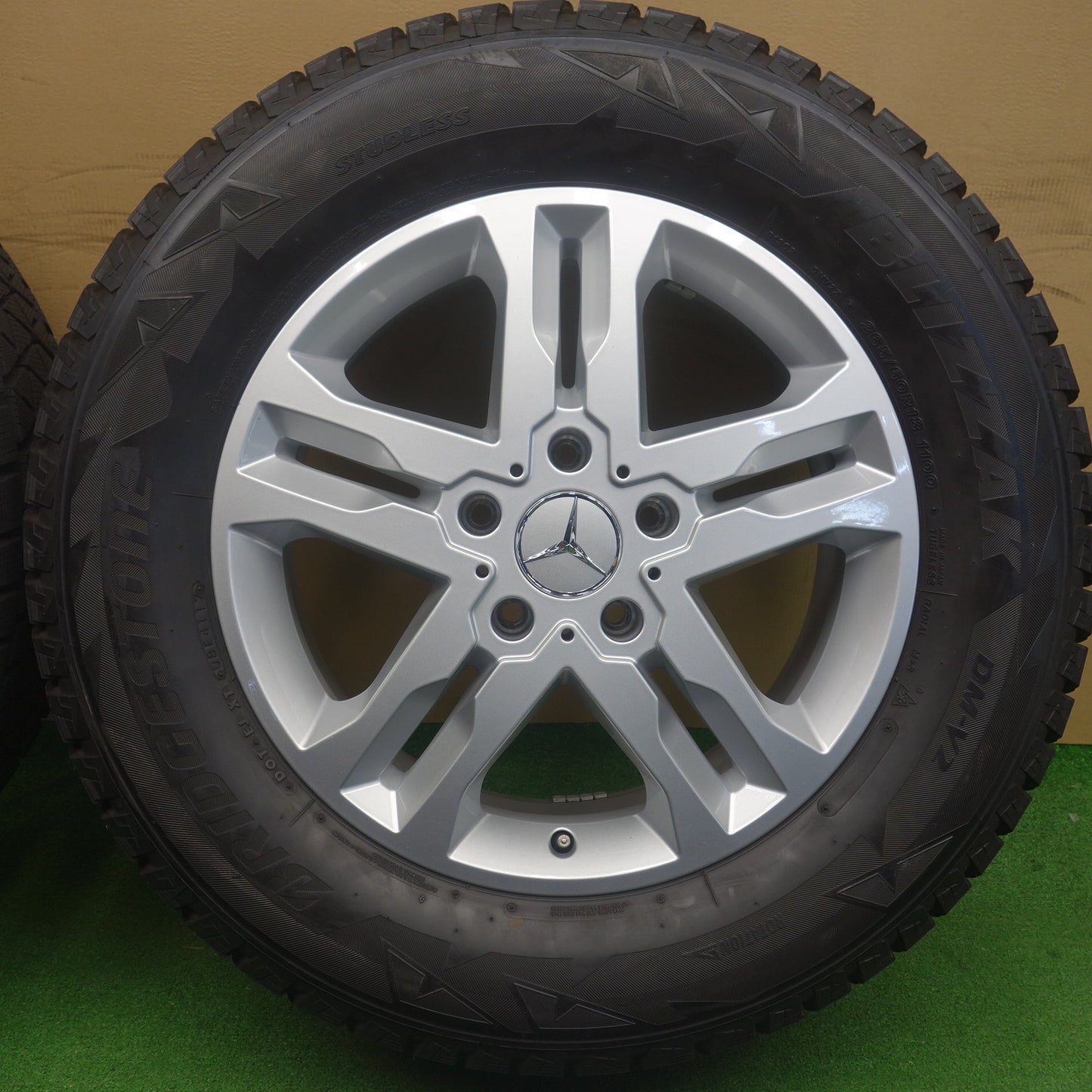 新車外し！ほぼ未使用★ベンツ ゲレンデ Gクラス G350 d 純正 265/60R18 スタッドレス ブリヂストン ブリザック DM-V2 18インチ PCD130/5H★6040403KTス