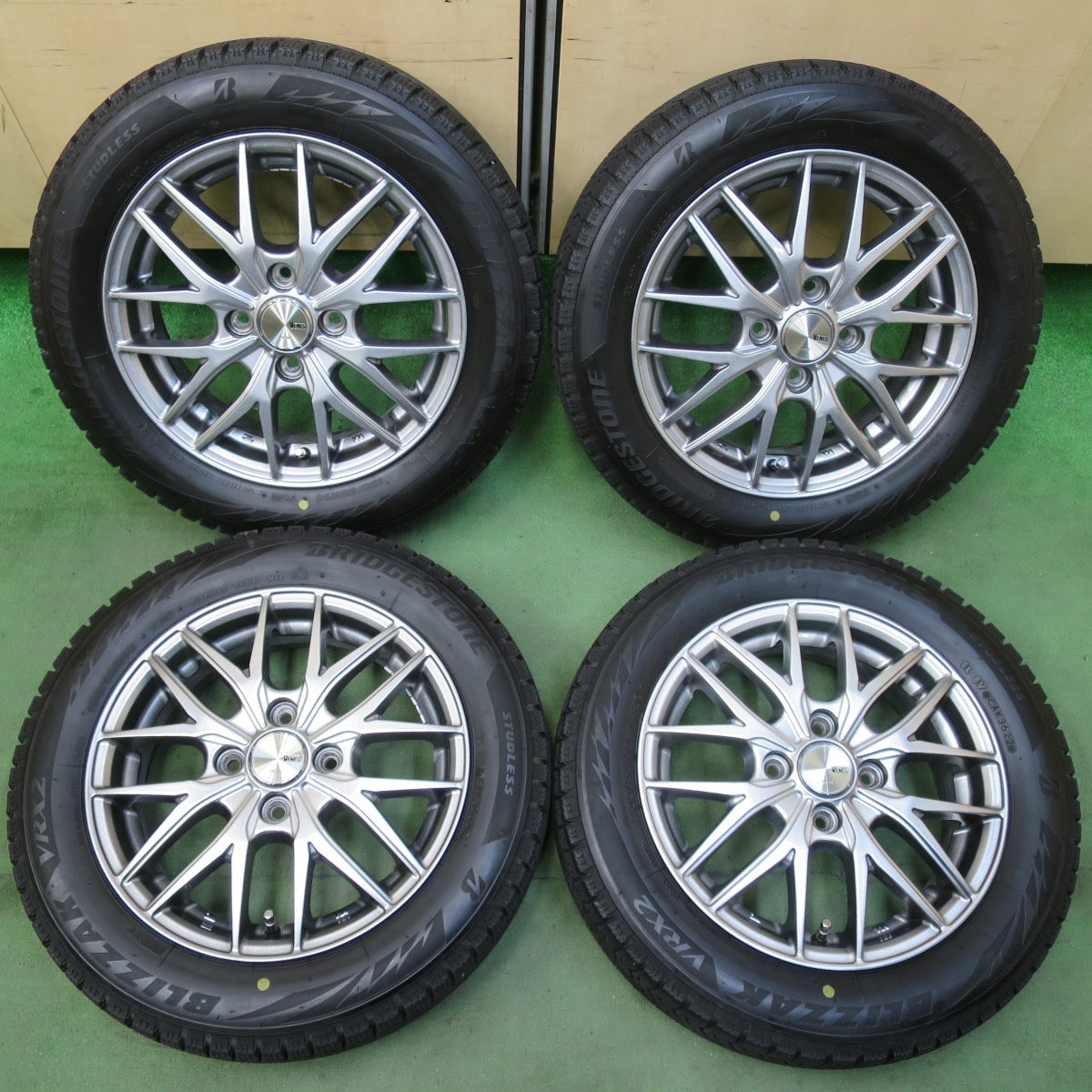 キレイ！22年★スタッドレス 155/65R14 ブリヂストン ブリザック VRX2 VENES TREAD ヴェネス トレッド 14インチ PCD100/4H★5111106イス