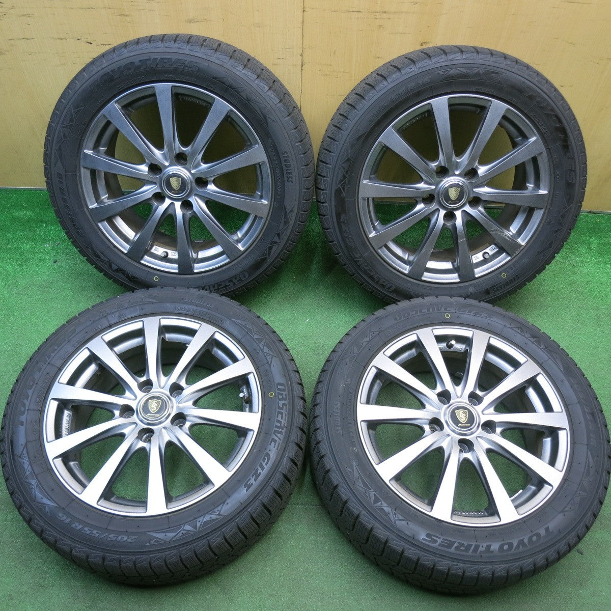 バリ溝！24年！9.5分以上★スタッドレス 205/55R16 トーヨー オブザーブ GIZ3 MANARAY SPORT マナレイ スポーツ 16インチ PCD114.3/5H★6031507HAス