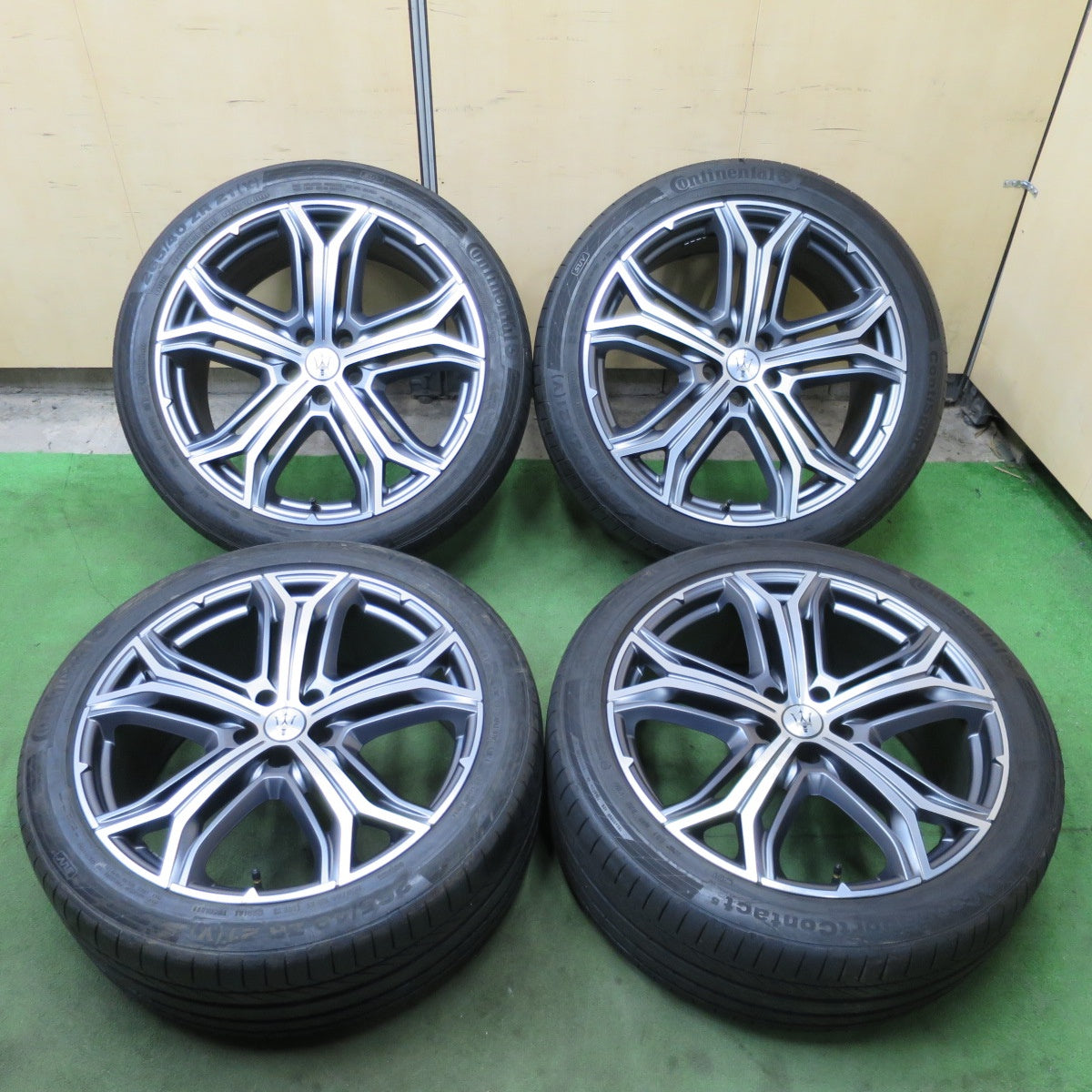 キレイ！24年★マセラティ レヴァンテ 純正 265/40R21 コンチネンタル コンチスポーツ コンタクト5 21インチ PCD114.3/5H★6021804ナノ