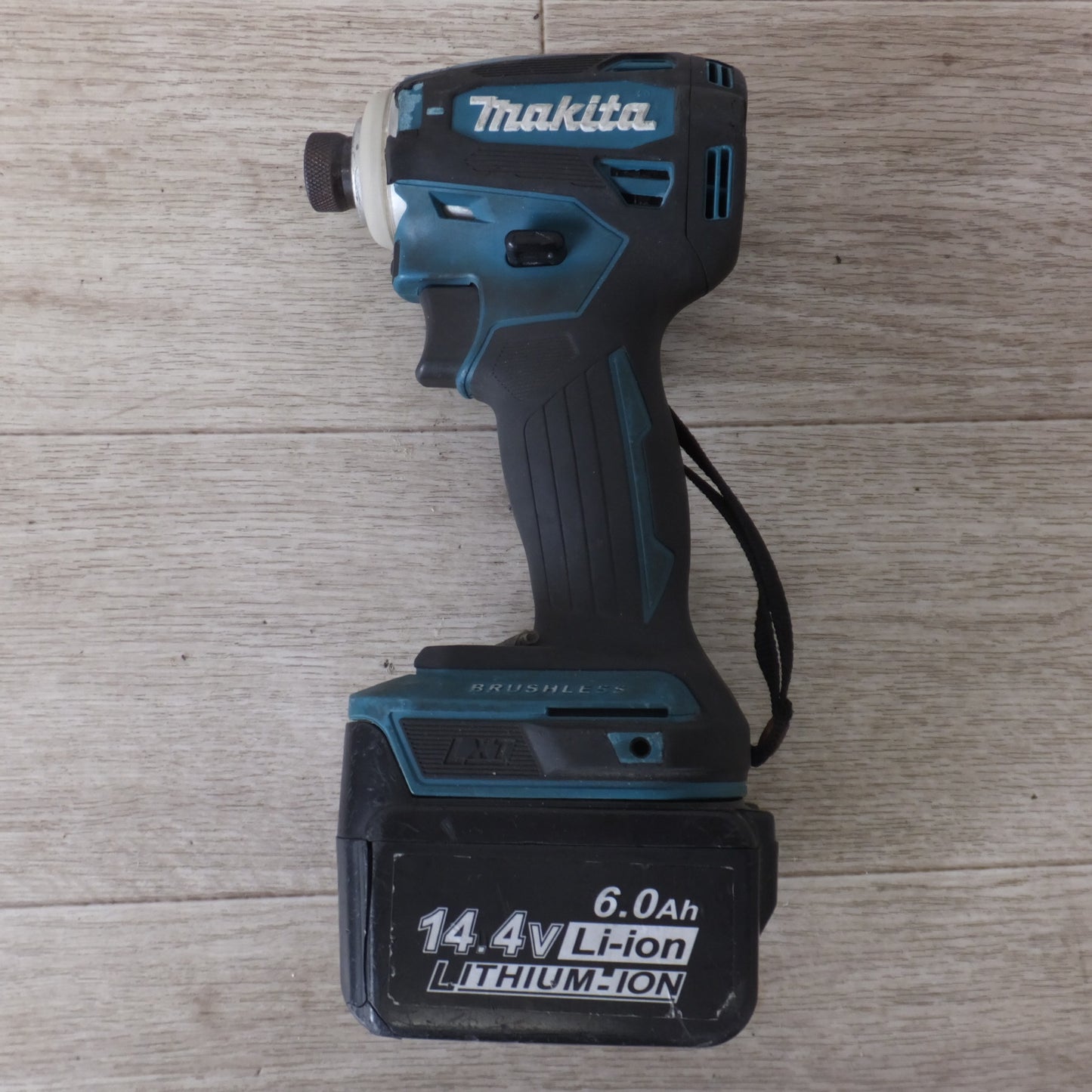 [送料無料] ★マキタ makita 充電式インパクトドライバ TD162D　互換バッテリ BL1460 2個　DC18RC互換充電器 HYC01　セット★