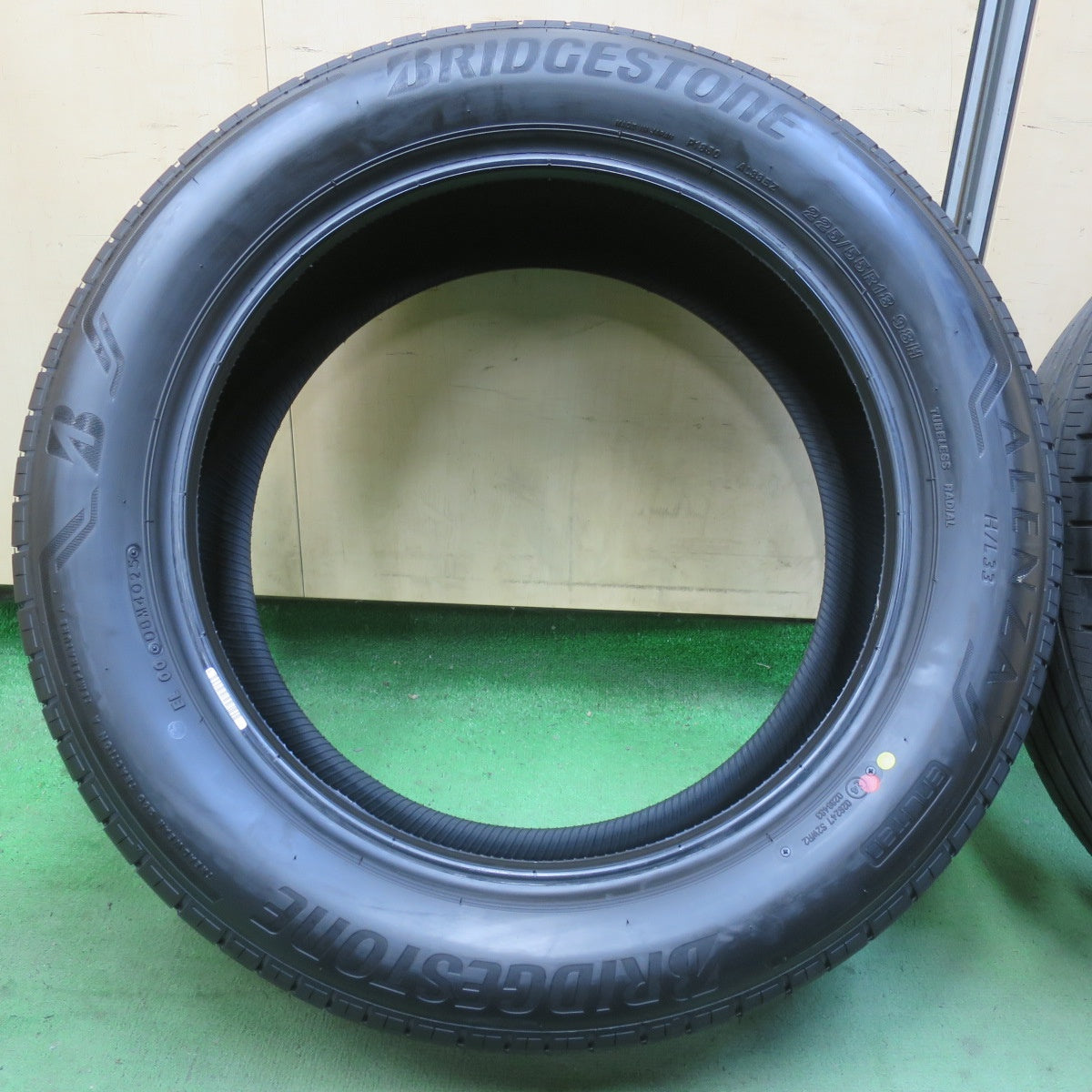 新車外し！25年★225/55R18 ブリヂストン アレンザ H/L33 ALENZA タイヤ 18インチ ZR-V フォレスター デリカ D:5 エクストレイル 等★6040101イノタ