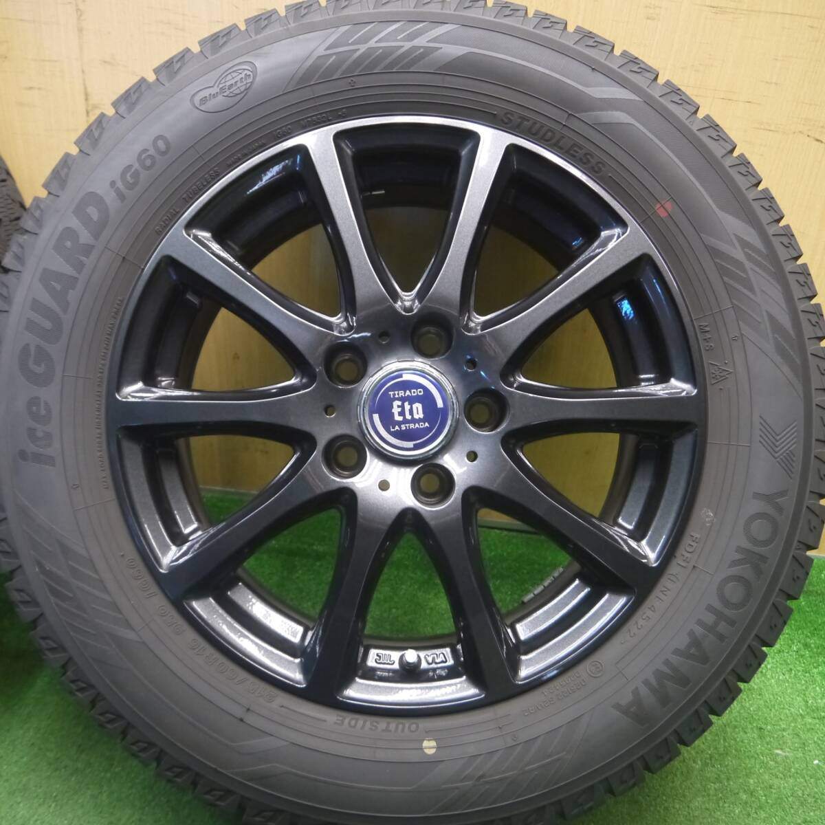 バリ溝！22年！キレイ！9.5分★スタッドレス 215/60R16 ヨコハマ アイスガード iG60 TIRADO Eta LA STRADA 16インチ PCD114.3/5H★5020510Hス