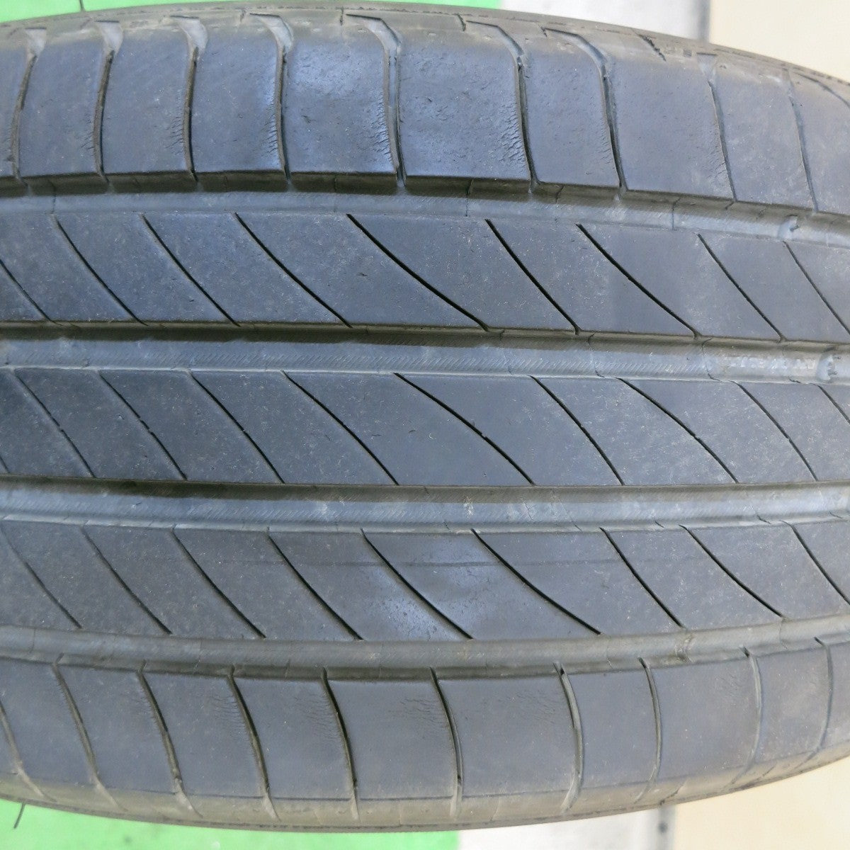1本価格！22年★205/60R16 ミシュラン プライマシー4 タイヤ 16インチ ノア エスティマ プリウスα ヴォクシー 等★5052104ナノタ
